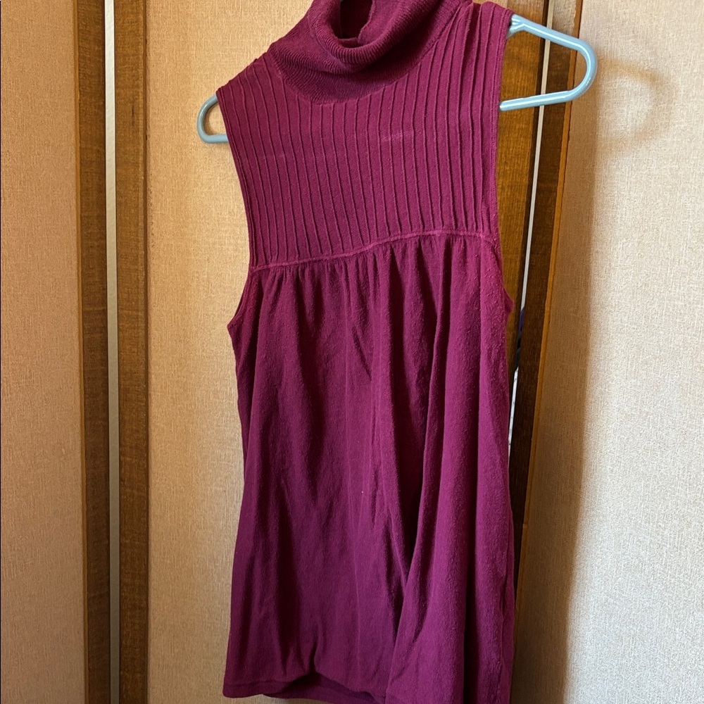 Old Navy Vibrant Knit Top Medium